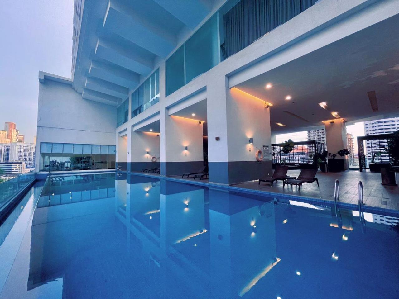 Lux Suites Kl City Pavilion Bukit Bintang With Infinity Pool Kuala Lumpur Buitenkant foto